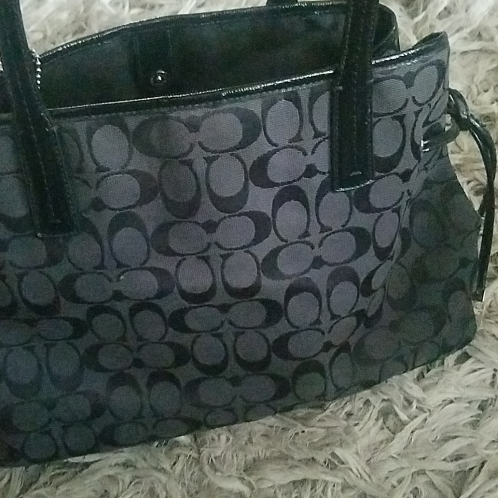 Rare Coach Python Carryall F24882 - Picture 5 of 8